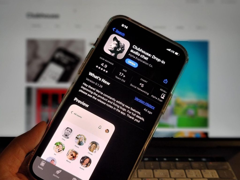 Clubhouse social network e audio chat 2